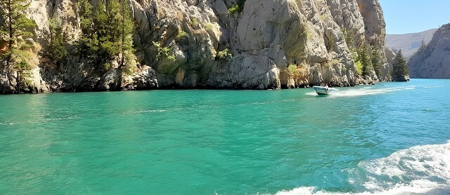 Widoki podczas pływania po Zielonym Kanionie