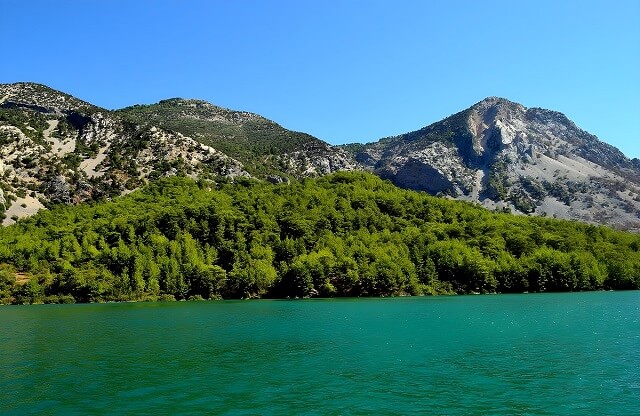 Widoki podczas pływania po Zielonym Kanionie