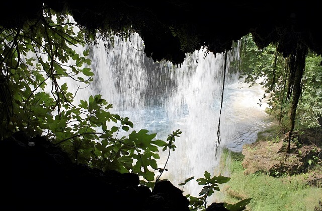 Widok na wodospad Górny Duden