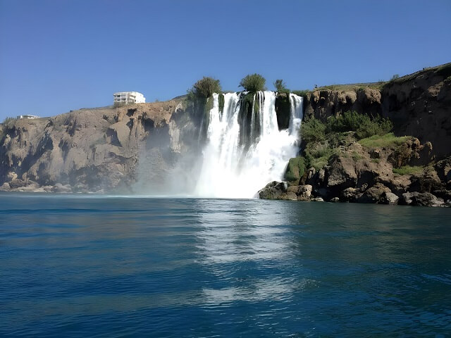 Widok na wodospad Duden