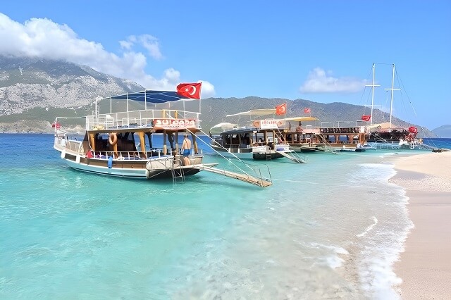 Transport wodny na wyspie Suluada