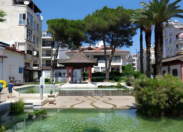 Chiński park w Marmaris