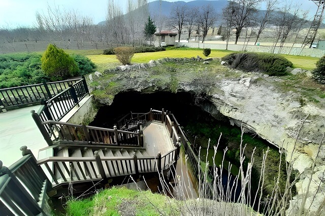 Jaskinia Kaklık w Turcji