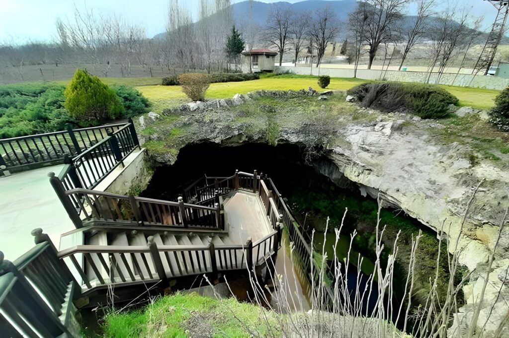 Jaskinia Kaklık w Turcji